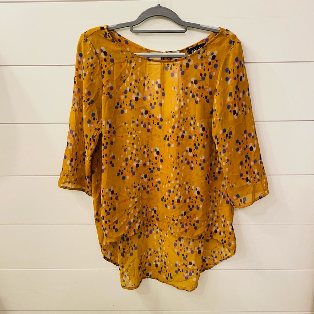 Women’s Fab’rik Blouse. Size Large.